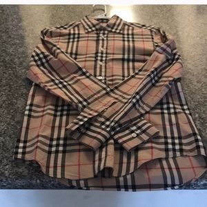 4 Men’s size small Burberry shirts